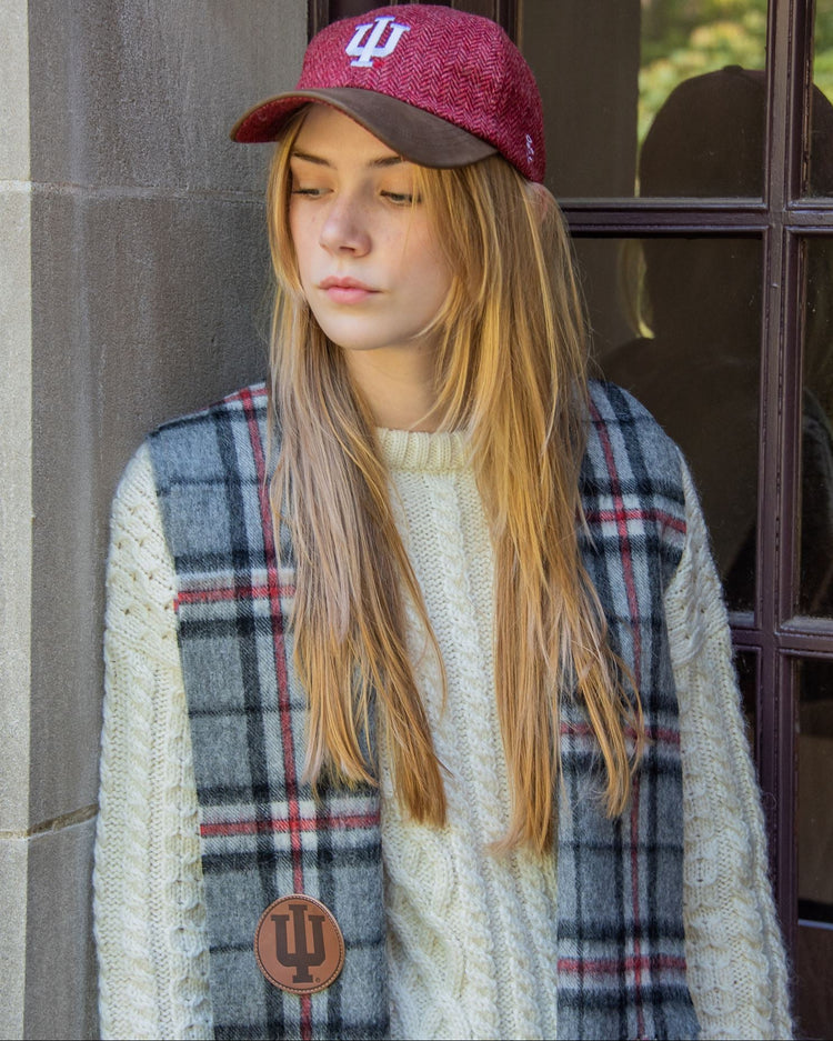 
                  
                    Grey/Red
                  
                
