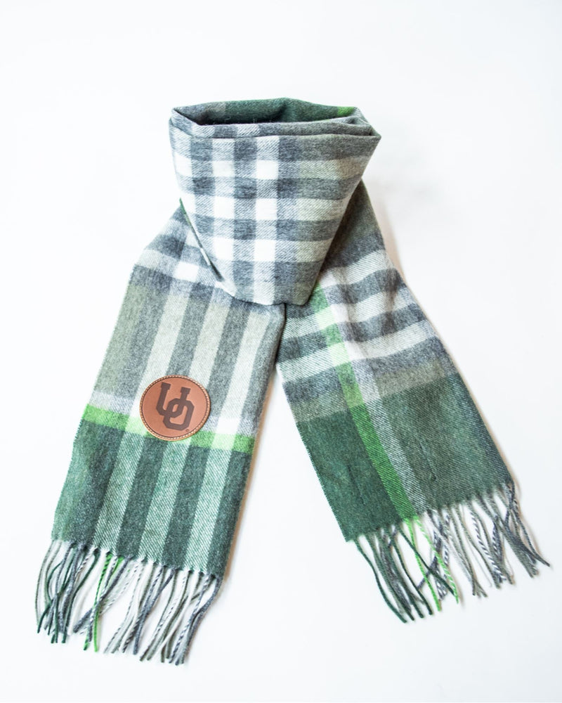 
                  
                    Green/Pewter
                  
                